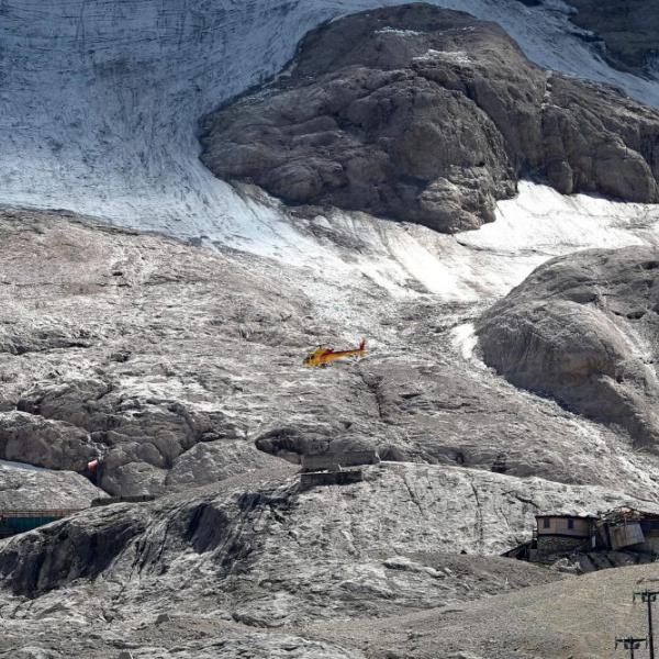 Marmolada: ritrovati alcuni resti umani. Domani sarà lutto cittadino a Canazei