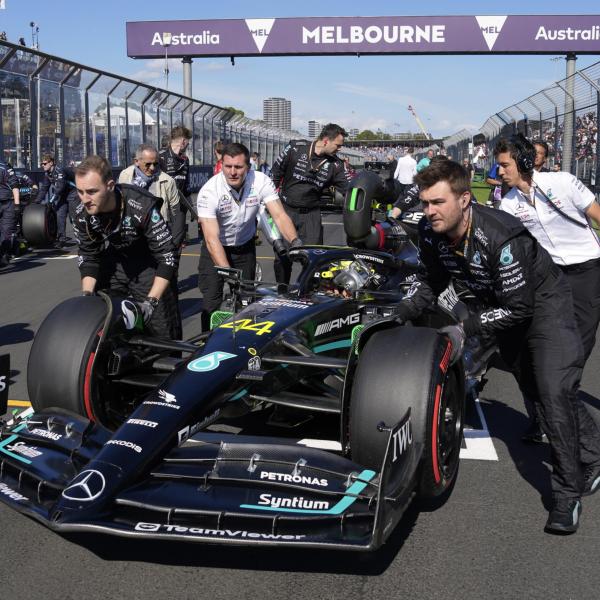 F1, pazzo Gp in Australia ma a sorridere è sempre Max Verstappen