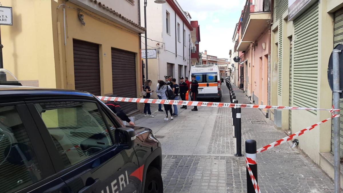 Uomo trovato morto in casa a Capoterra (Cagliari): si indaga per om…