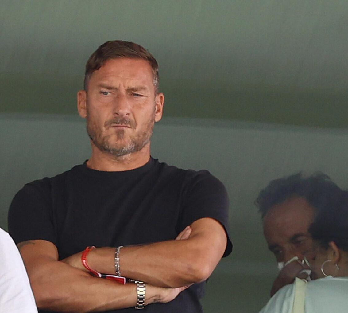 Francesco Totti, 47 anni per il Pupone, gli auguri speciali di Noemi: “Vita mia”