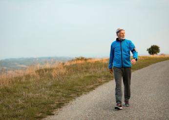 Come trasformare la camminata in un allenamento per la schiena