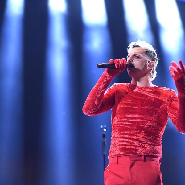 “Amore disperato”: testo e significato della nuova canzone di Achille Lauro