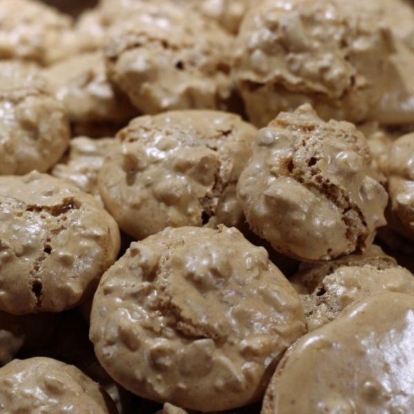 Peccati di gola: ecco la ricetta degli amaretti morbidi