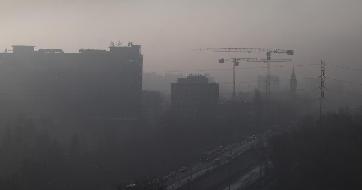 Smog Lombardia, è allarme: blocchi estesi, Pm10 fuori norma