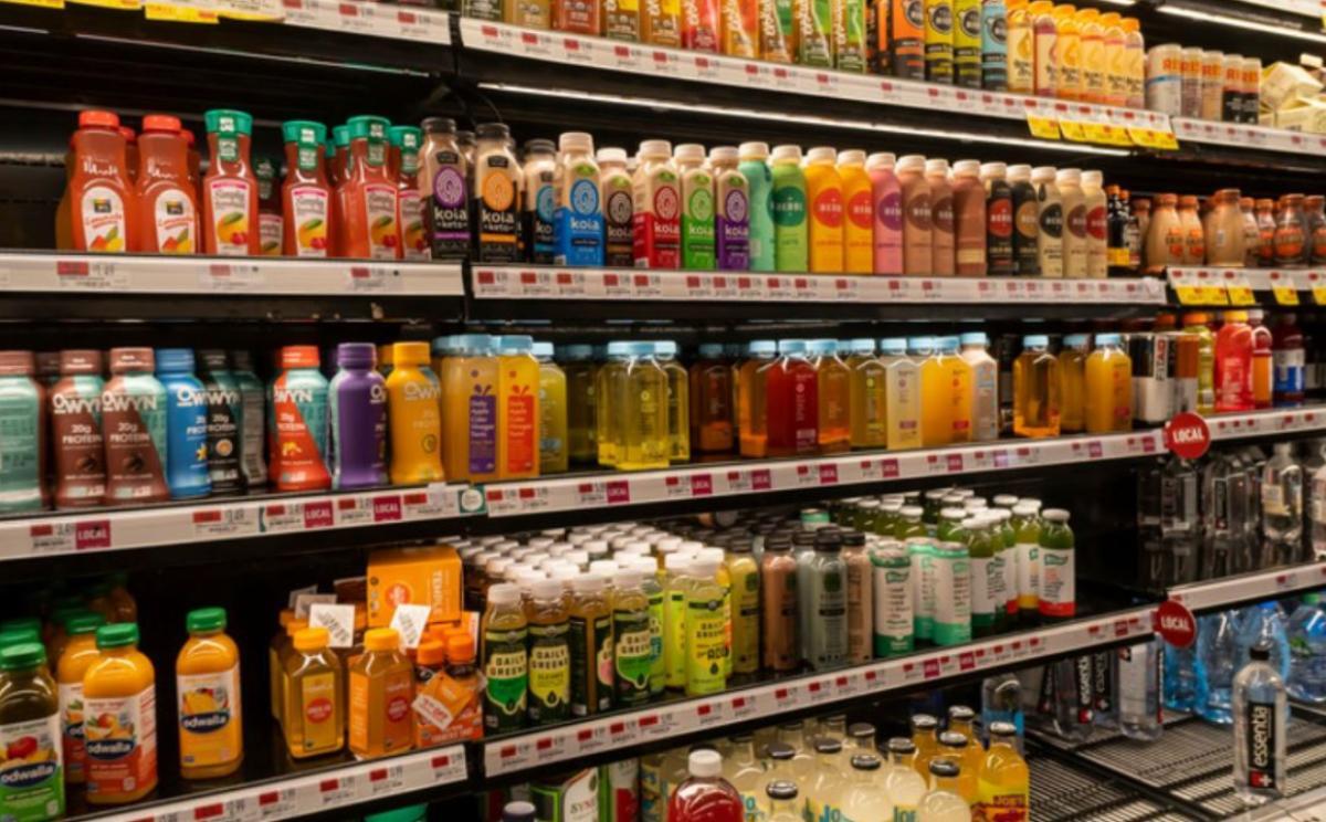 Il tè freddo in bottiglia del supermercato fa male e fa ingrassare? Attenzione agli zuccheri che contiene