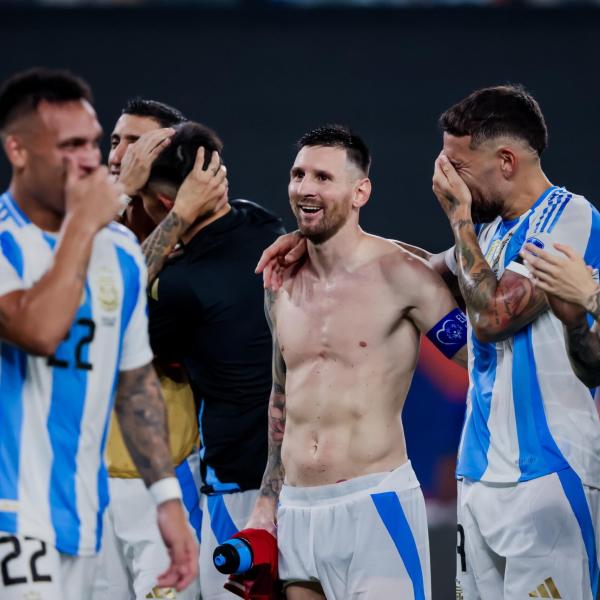 Argentina in finale di Copa America, Schelotto: “Messi è il calcio, Lautaro uno dei più forti al mondo. Scaloni ha creato una famiglia”