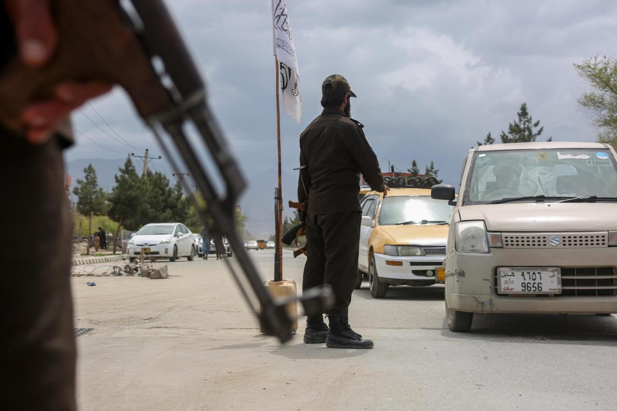 Afghanistan, attentato a Kabul oggi: morte sei persone e ferite 13. Cosa è successo? | FOTO