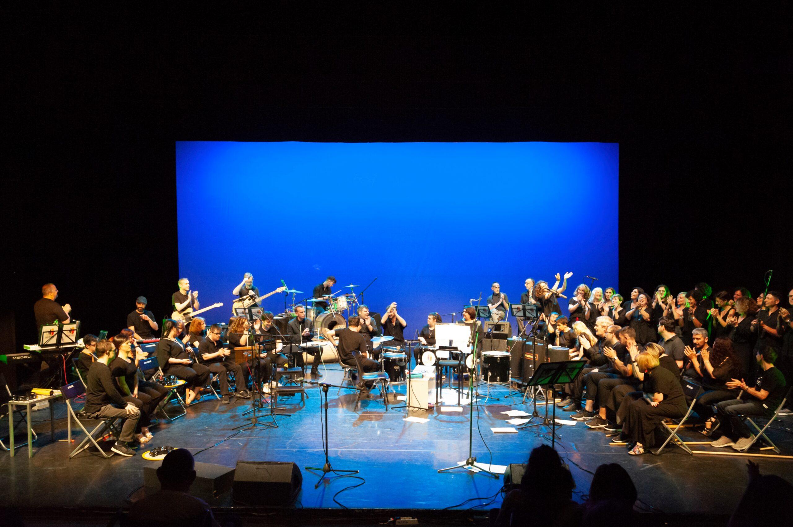 Almeno noi nell’universo: Niccolò Fabi, Claudio Simonetti e Nando Citarella per L’orchestra ravvicinata del terzo tipo