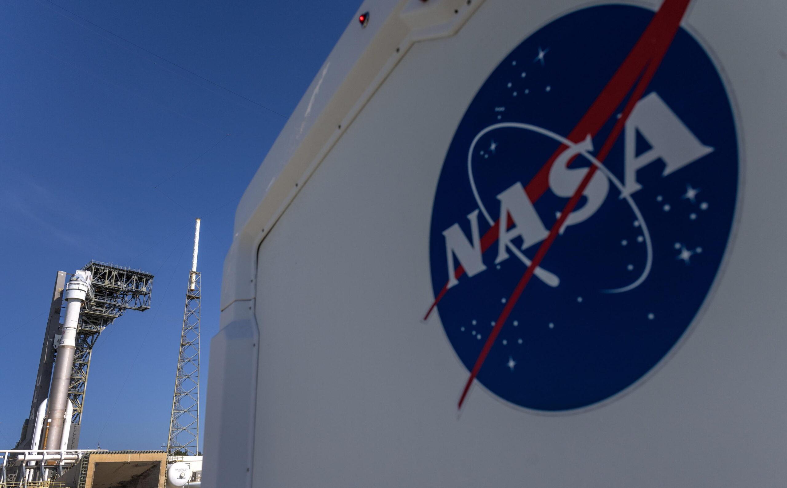 nasa detrito tetto su casa