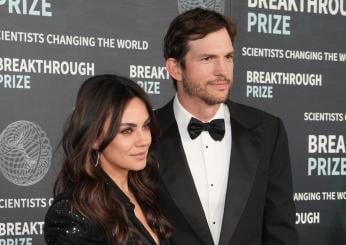 Mila Kunis e Ashton Kutcher si scusano dopo la polemica sulle lettere per Danny Masterson, l’attore accusato di stupro | VIDEO