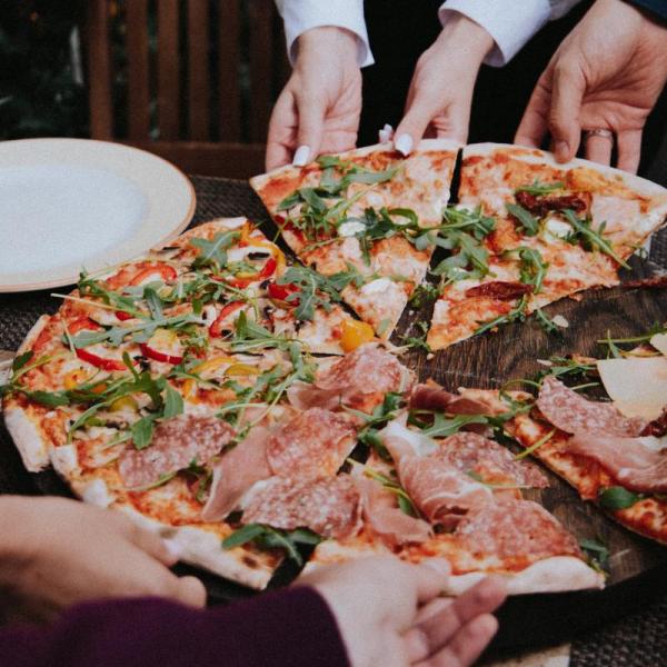 Si può mangiare la pizza a dieta? Quante volte a settimana e quale tipo di pizza è consigliato?