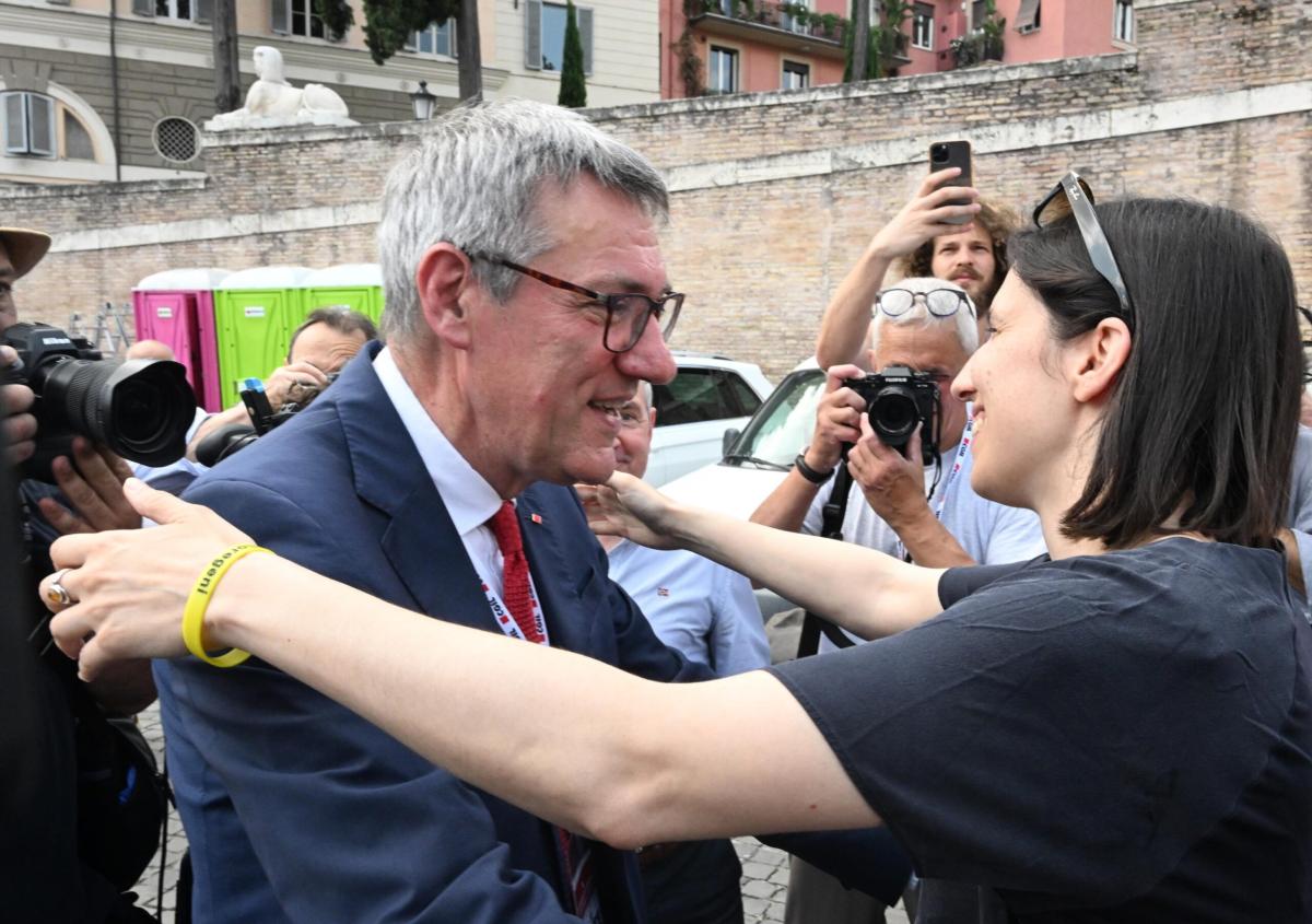 Schlein in piazza con la Cgil: “Dal governo nessuna risorsa sulla s…