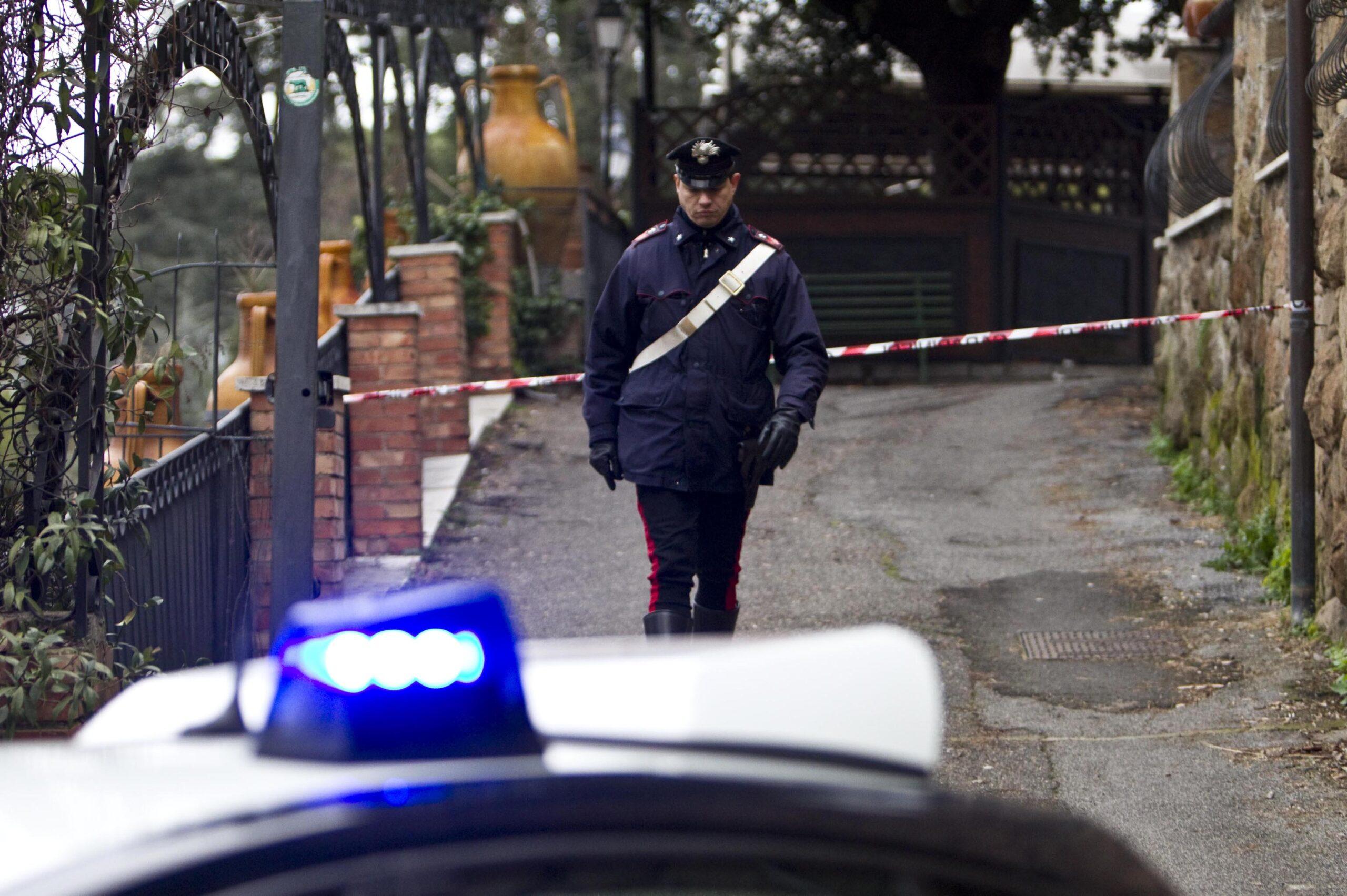 Roma, incidente mortale sull’Anagnina: auto investe un pedone, morto sul colpo