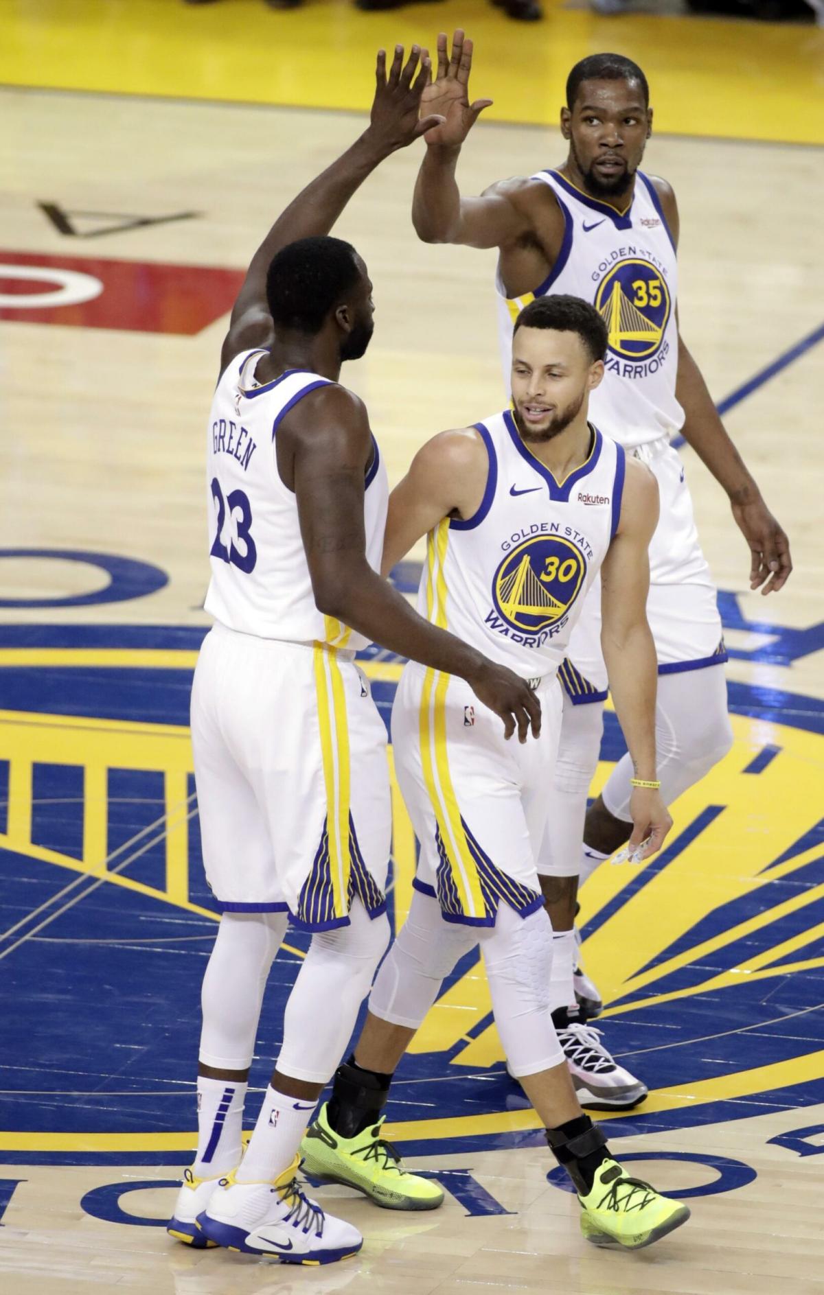 NBA, Durant: “Curry è tra i top 5 di sempre”