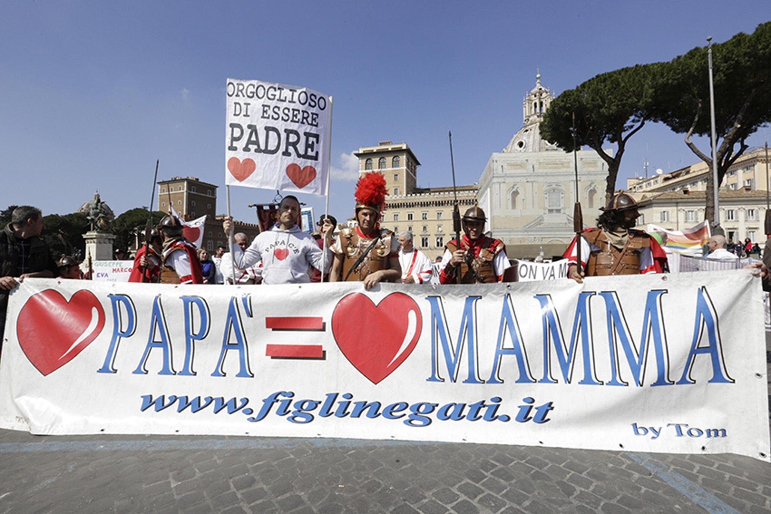 Padri separati, poveri vivono in strada o in macchina. L’avvocato Cera: “Necessario cambiare la legislazione sulla casa, venderla in fase di separazione”