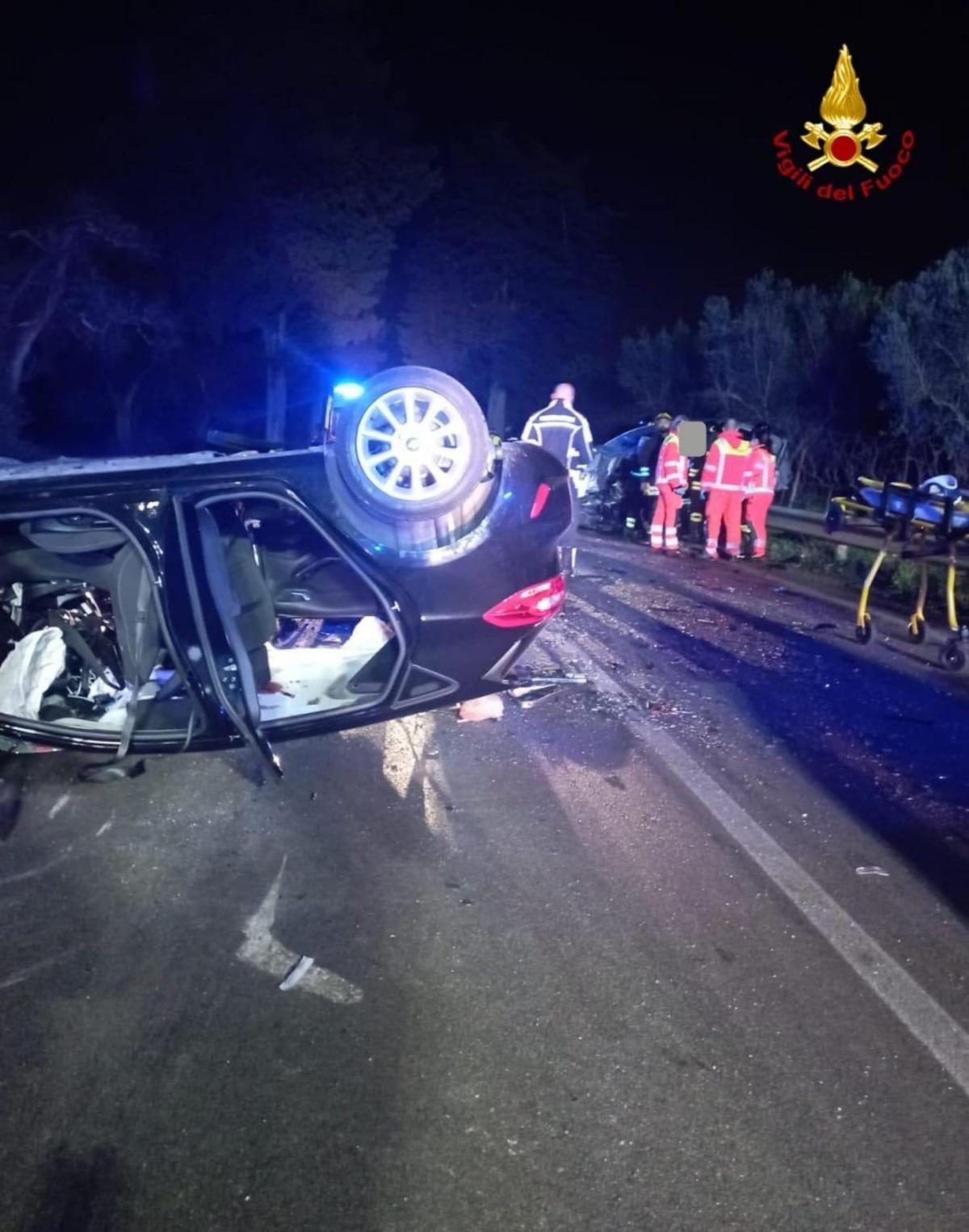 Incidente San Donà di Piave, Venezia. Un’auto si schianta contro un…