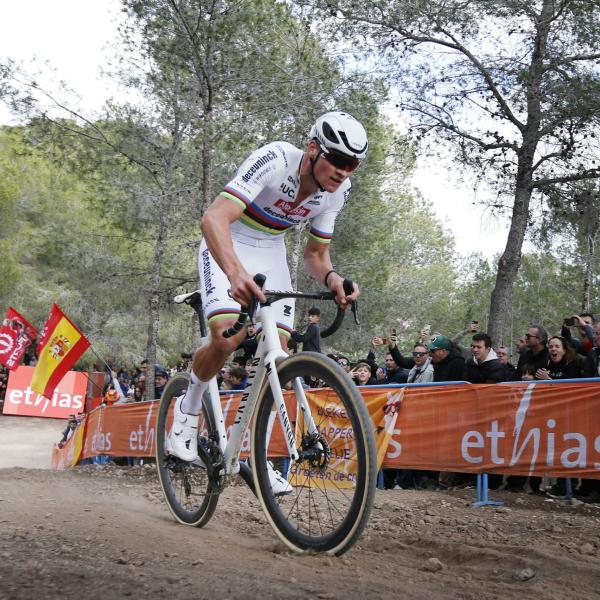 Ciclocross, Van der Poel torna a correre all’X2O Trophee