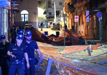 Campi Flegrei, terremoto più forte da 50 anni: domani scuole chiuse. A Pozzuoli allestiti 4 punti accoglienza. Convocata l’unità di crisi a Roma