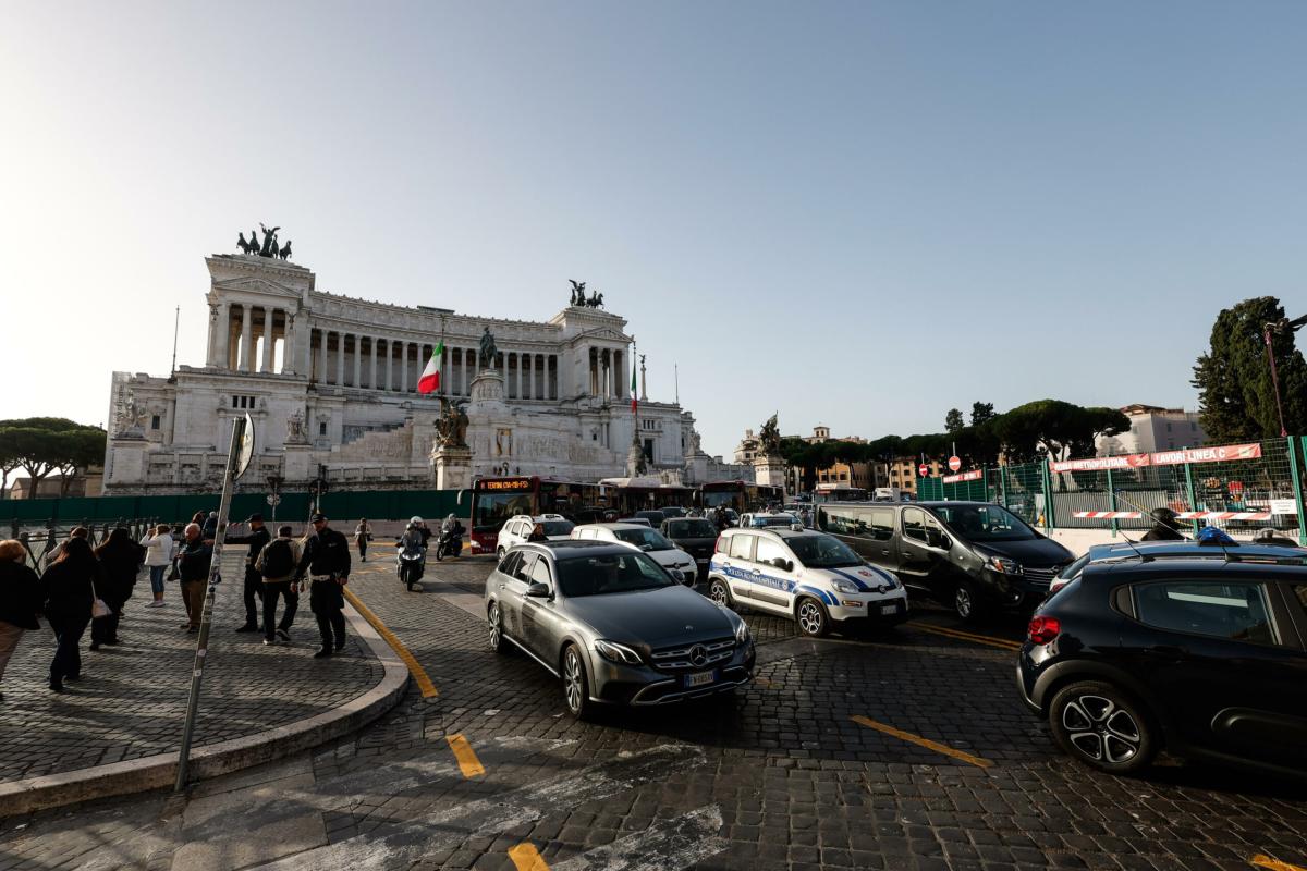 Roma, il Campidoglio lancia il Piano mobilità festività: previsti m…