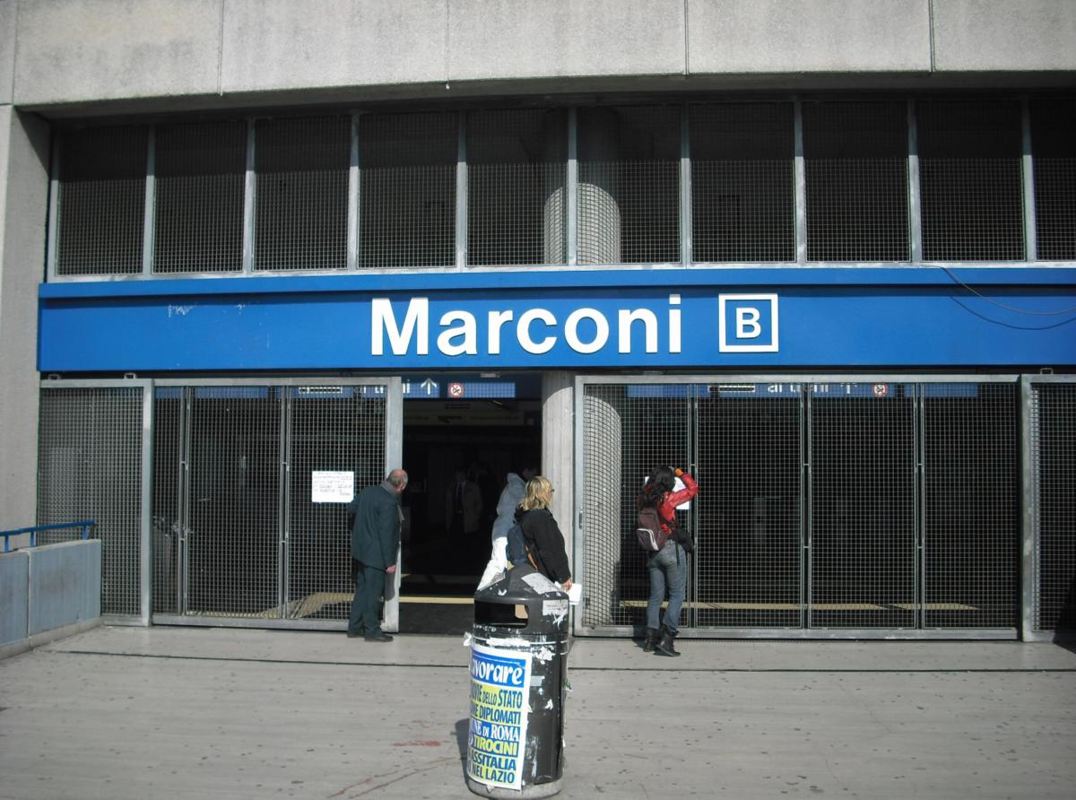 Roma, rissa con ferito alla stazione Marconi: intervento immediato …