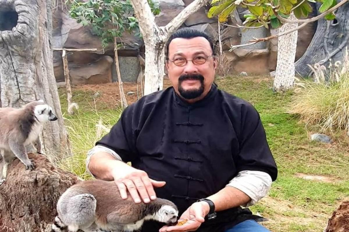 Che origini ha Steven Seagal e perché ha giurato fedeltà a Putin