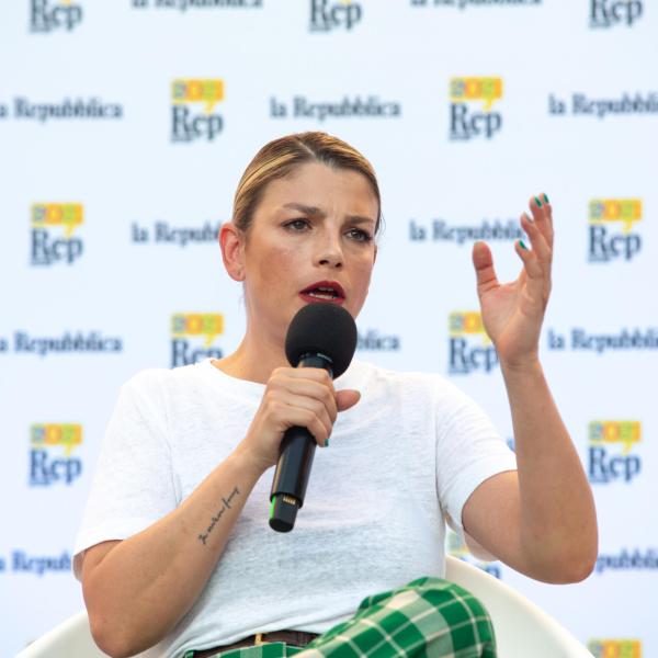 Emma Marrone alla festa del Napoli scappa da Stefano De Martino