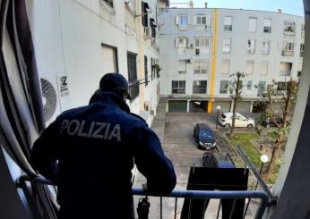 Roma, 49enne cade dal balcone mentre ripara una tenda: morto sul colpo