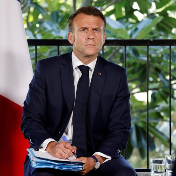 Guerra in Ucraina, Macron annuncia l’invio di nuovi caccia a Kiev entro il 2025. Vannacci: “Putin non è peggio di Stalin, vale la pena negoziare”