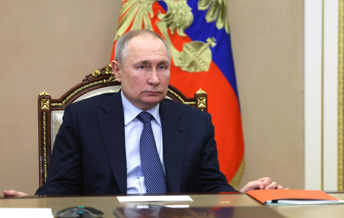 Russia, Putin firma il decreto che crea un fondo per sostenere i so…