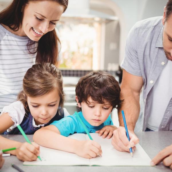 Cos’è l’educazione sentimentale e come i bambini possono impararla a scuola e in famiglia