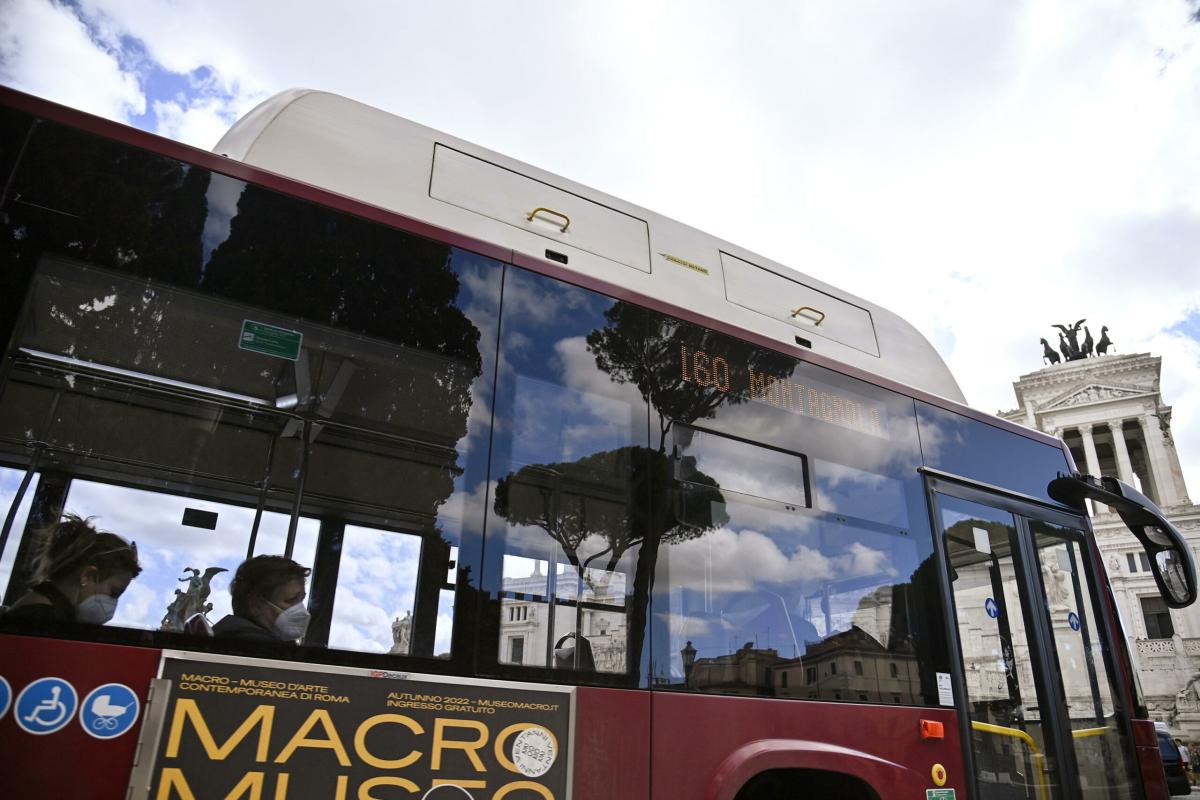 Roma, mezzi pubblici a Natale e Santo Stefano 2023: orari metro, bu…