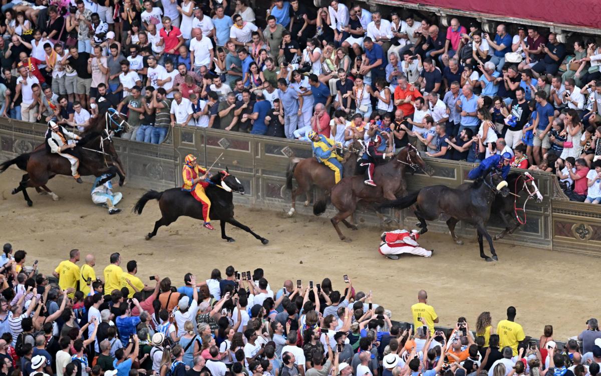 Palio di Siena 2023: data, orari, contrade, assegnazione dei cavall…