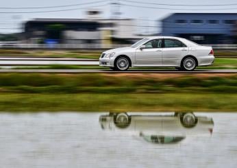 Car surfing: cos’è e come funziona questa pericolosa sfida social