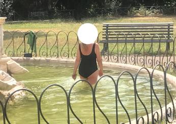 Roma, turista fa il bagno nella Fontana del Cupido di Villa Pamphilj davanti ai numerosi presenti | FOTO