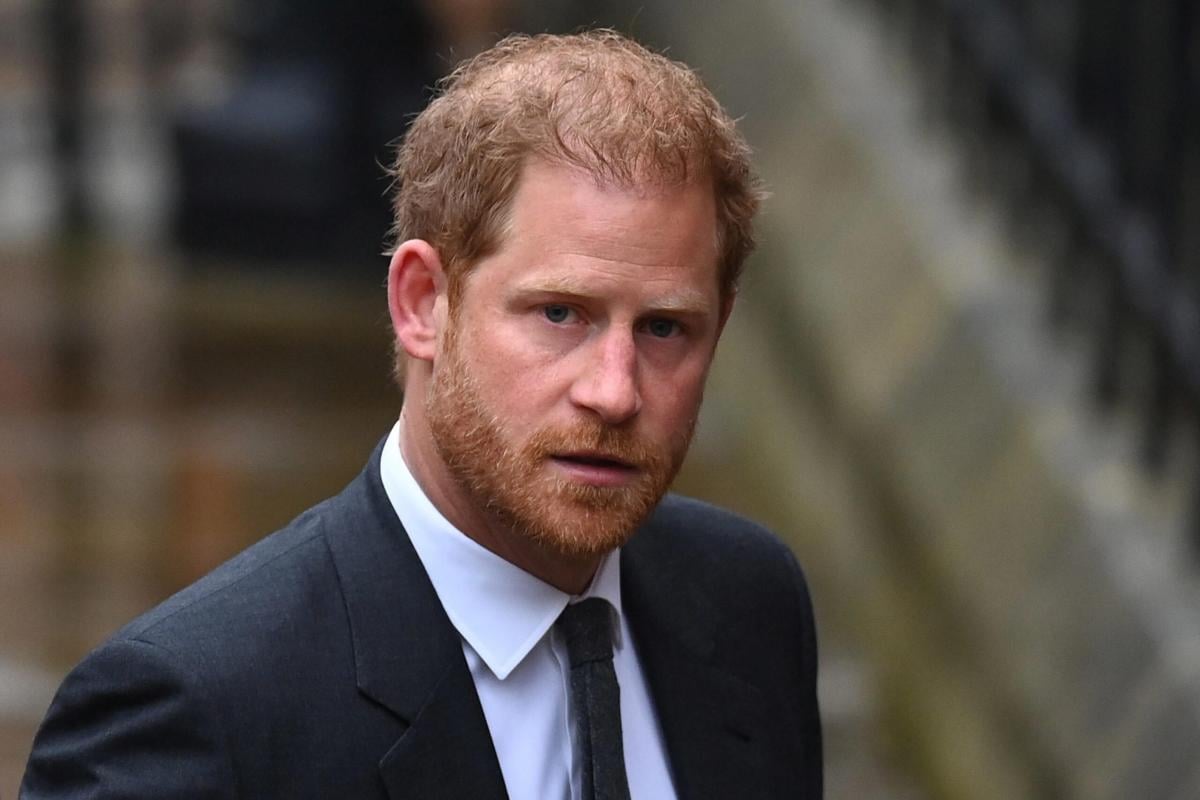 Il Principe Harry accusa William: “Soldi da Murdoch per evitare cau…