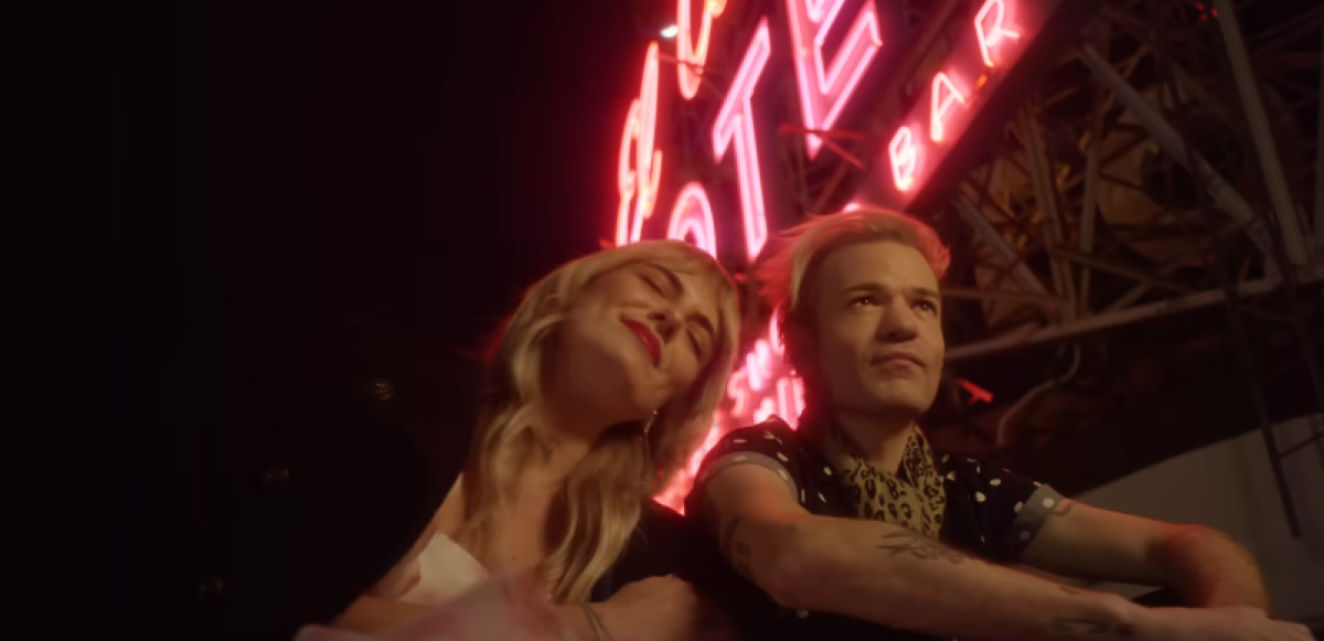 Sum 41, Dopamine: videoclip ufficiale, testo e traduzione