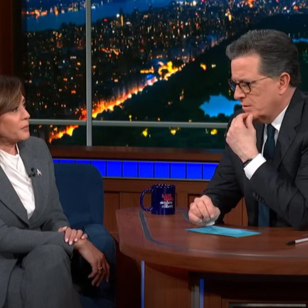 Usa 2024, Kamala Harris ospite al “The Late Show” di Stephen Colbert: la prima volta da candidata