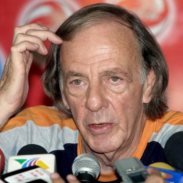 Addio a Cesar Luis Menotti: causa morte, età, malattia, moglie, figli e squadre allenate dal tecnico argentino