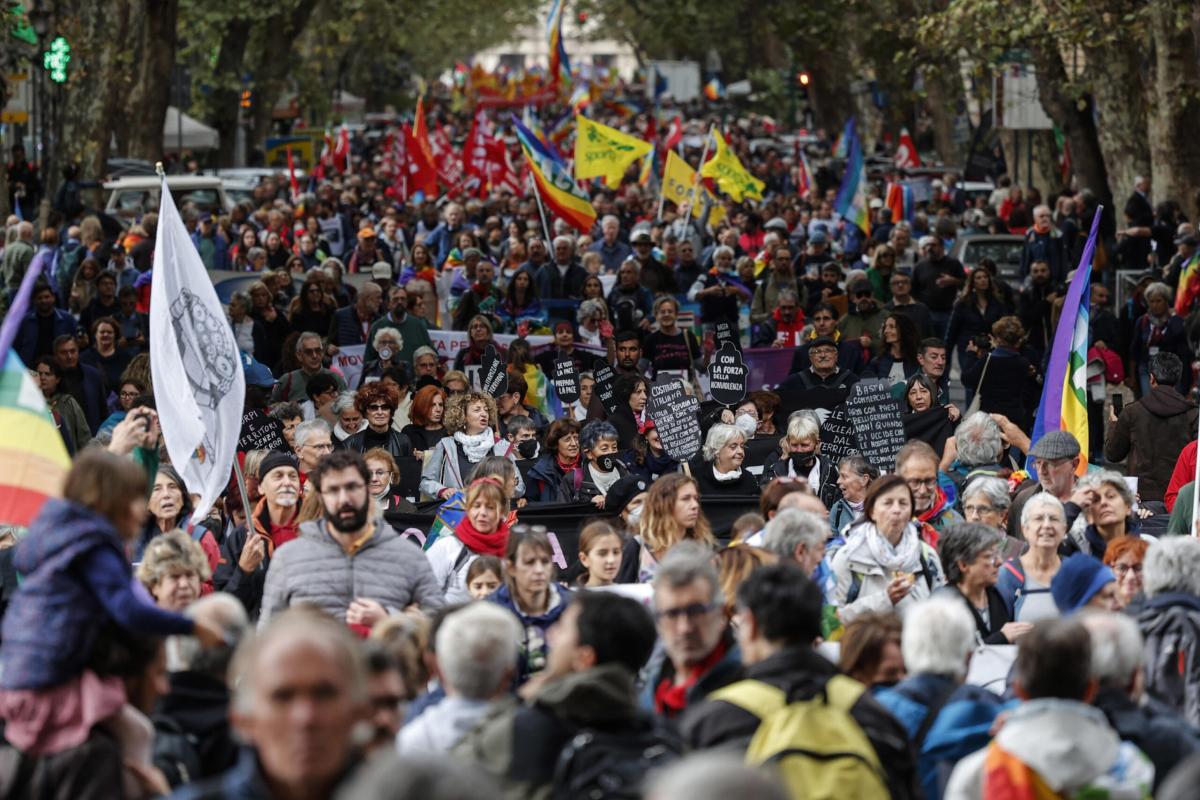 Reddito di cittadinanza, le associazioni scendono in piazza contro …