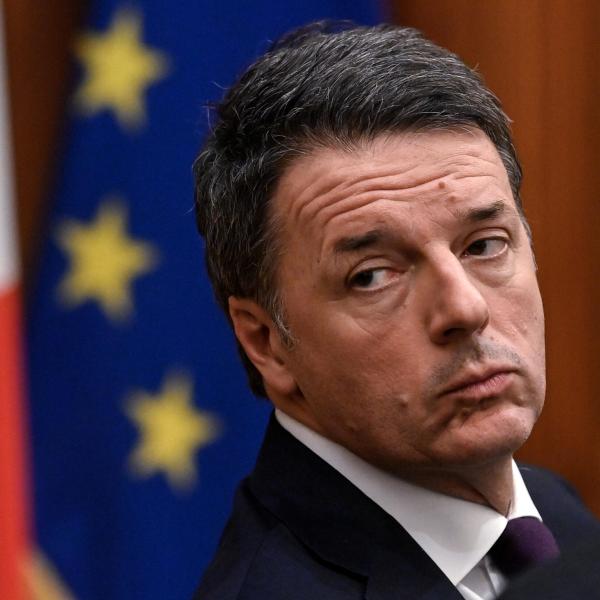 Renzi spara a zero su Pd ed Emiliano “appiattiti sul Movimento 5 Stelle”, senza dimenticare Calenda…