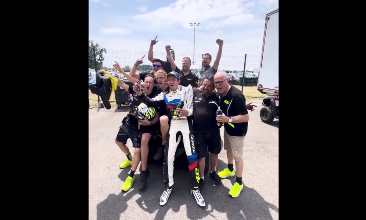 Le Mans, Valentino Rossi (BMW) vince la sua prima gara con le auto