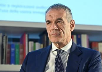 Jobs Act, l’economista Cottarelli: “Mai stato entusiasta della riforma, ma non sono d’accordo con il referendum. Salario minimo? Non è la soluzione al lavoro povero”