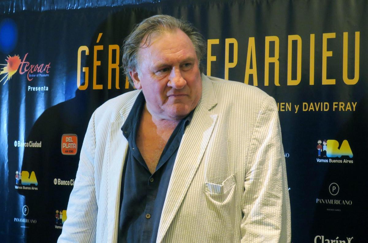 Gerard Depardieu fermato per violenza sessuale: l’attore è stato convocato in commissariato per l’interrogatorio