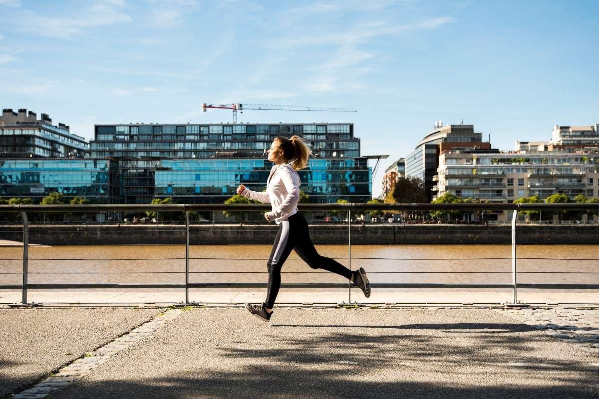 Quanto si dimagrisce con la camminata veloce: scopri quanto cammina…