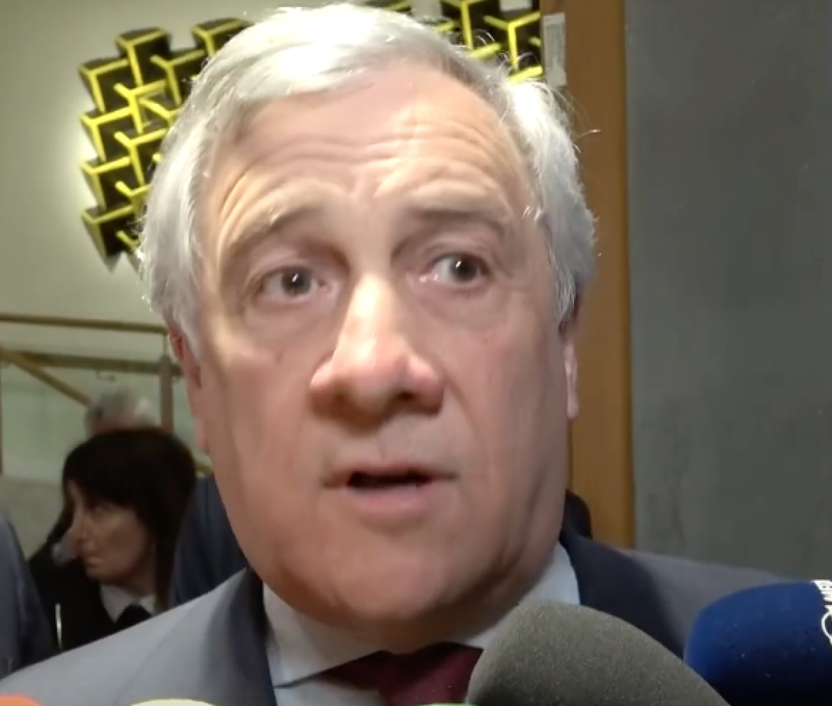 Caso Santanchè, Tajani: “Io sono garantista come con Decaro, la maggioranza è solida” | VIDEO