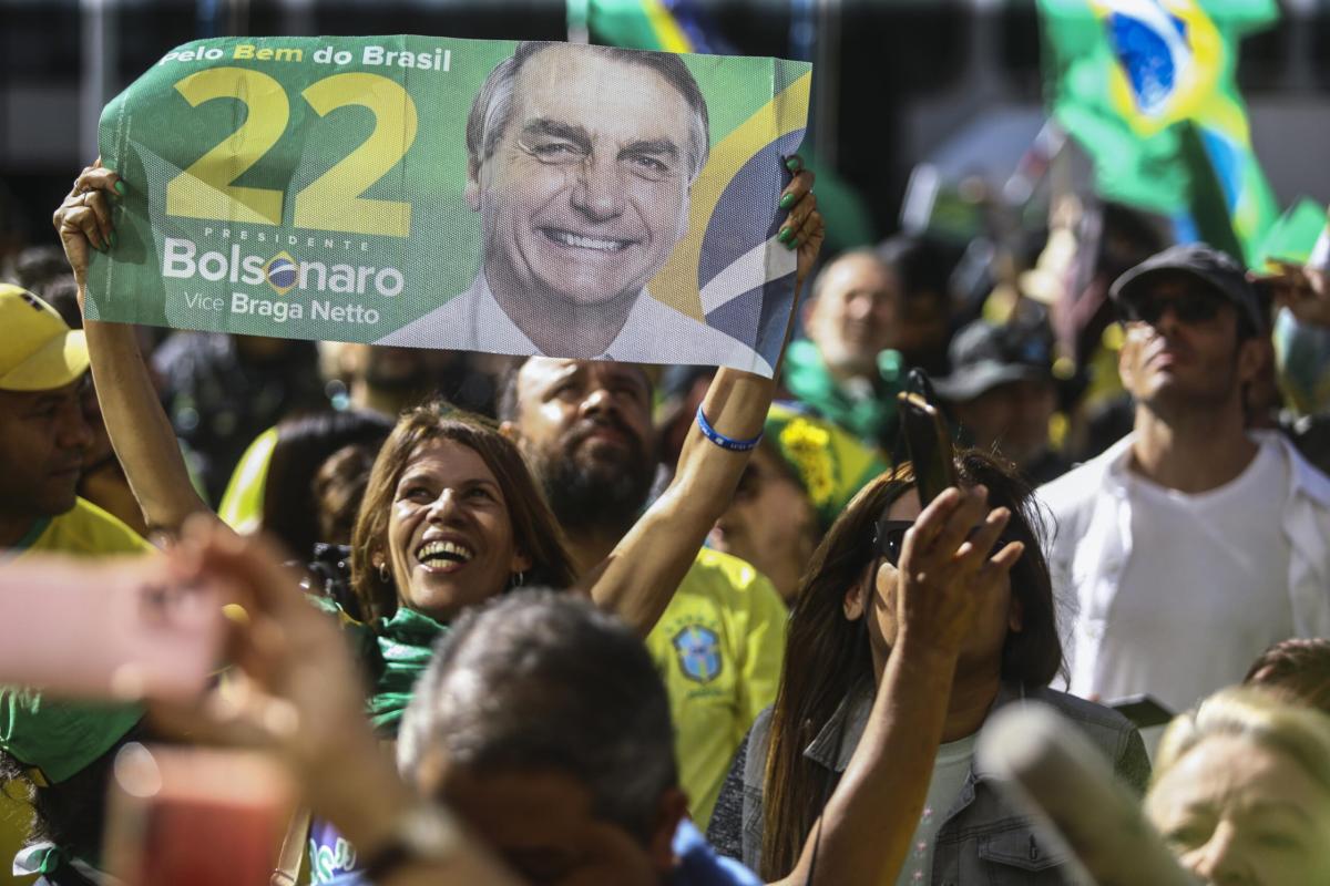 Brasile, Jair Bolsonaro torna in patria