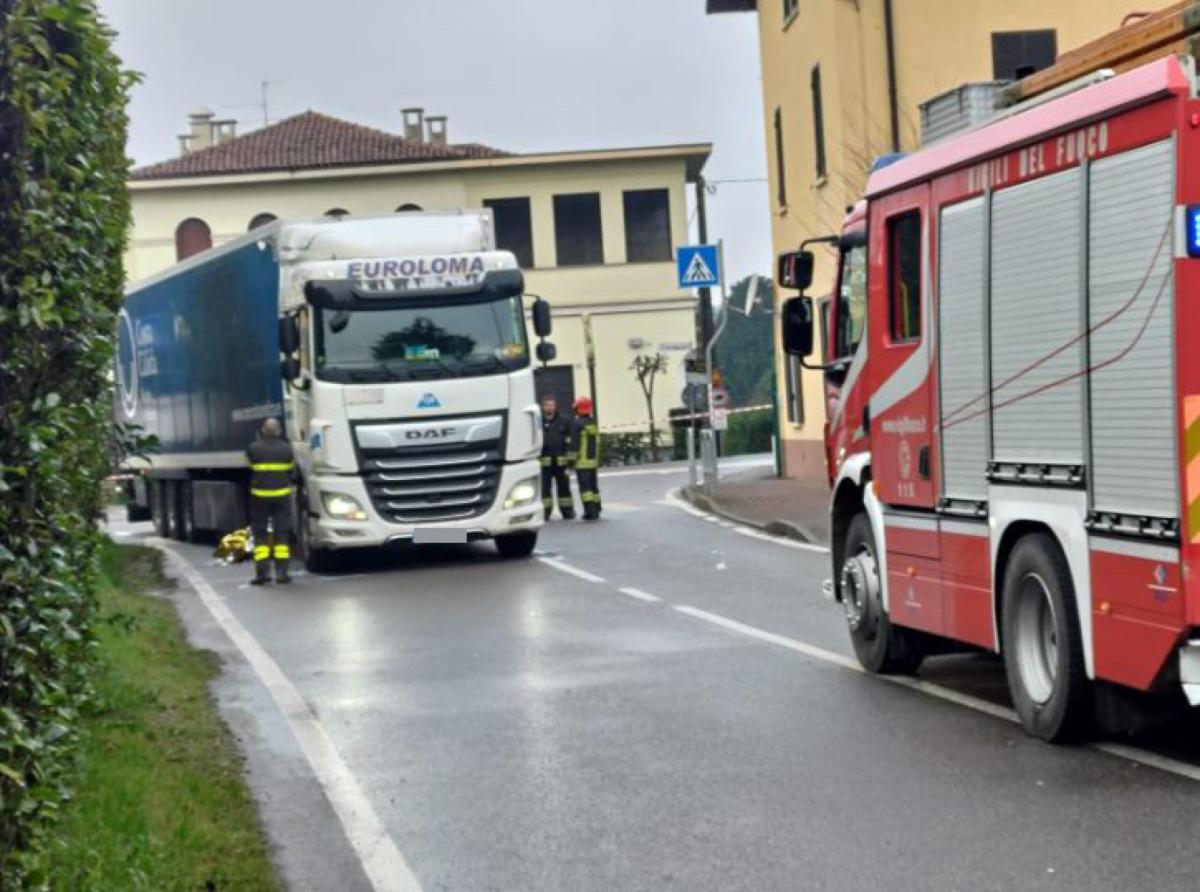 Napoli, incidente a Marigliano: 23enne investita mentre fa jogging