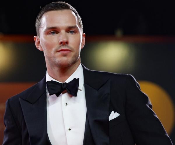 Nicholas Hoult bocciato da “Harry Potter”: le audizioni fallite dell’attore di “The Great”