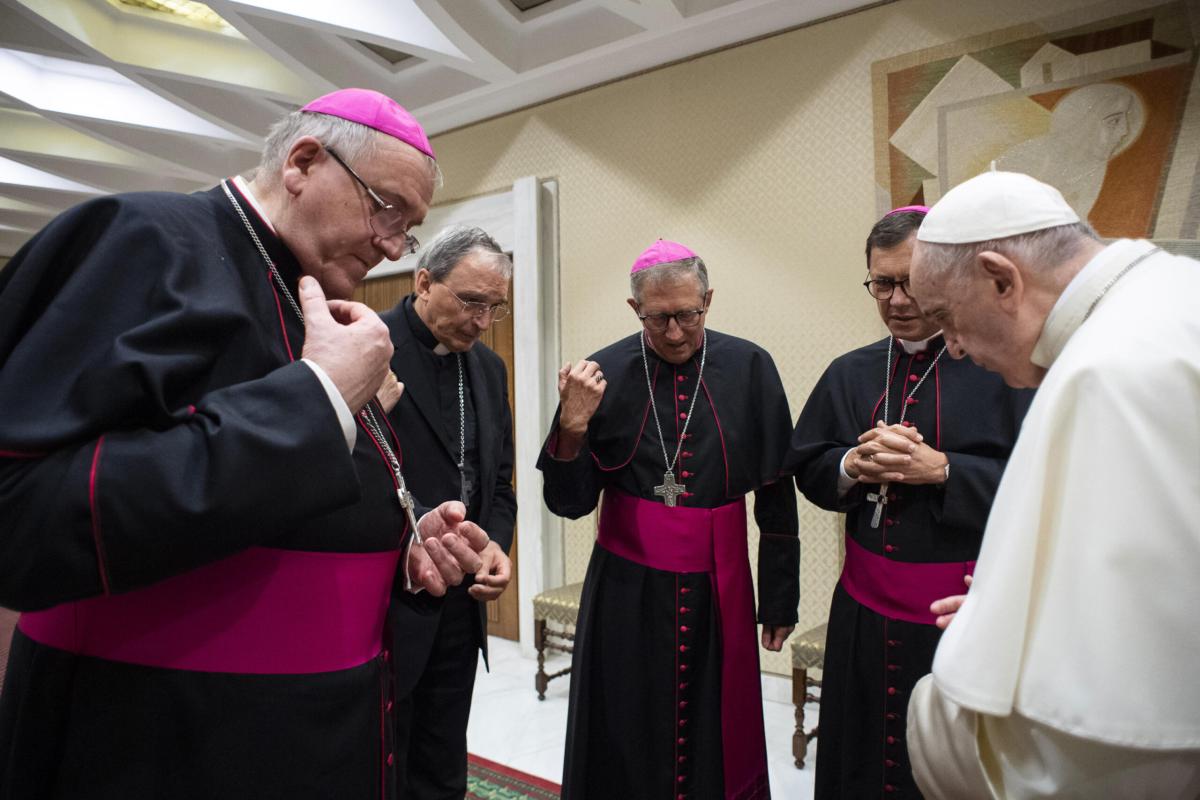 Lettera di Papa Francesco sulla pedofilia: “Chiesa deve tutelare vi…