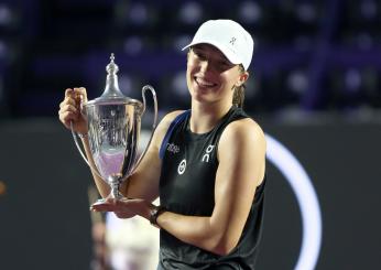 WTA Finals, “uragano” Swiatek su Jessica Pegula: la polacca torna numero 1